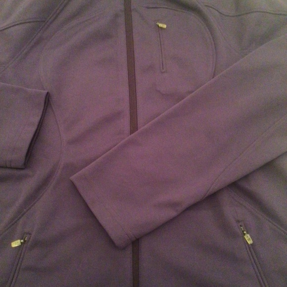 Champion purple sport jacket, size Medium - Picture 6 of 11